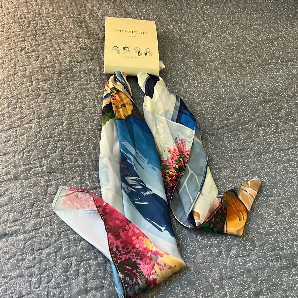 NWT Cynthia Rowley scarf, floral several ways to wear, see pic.